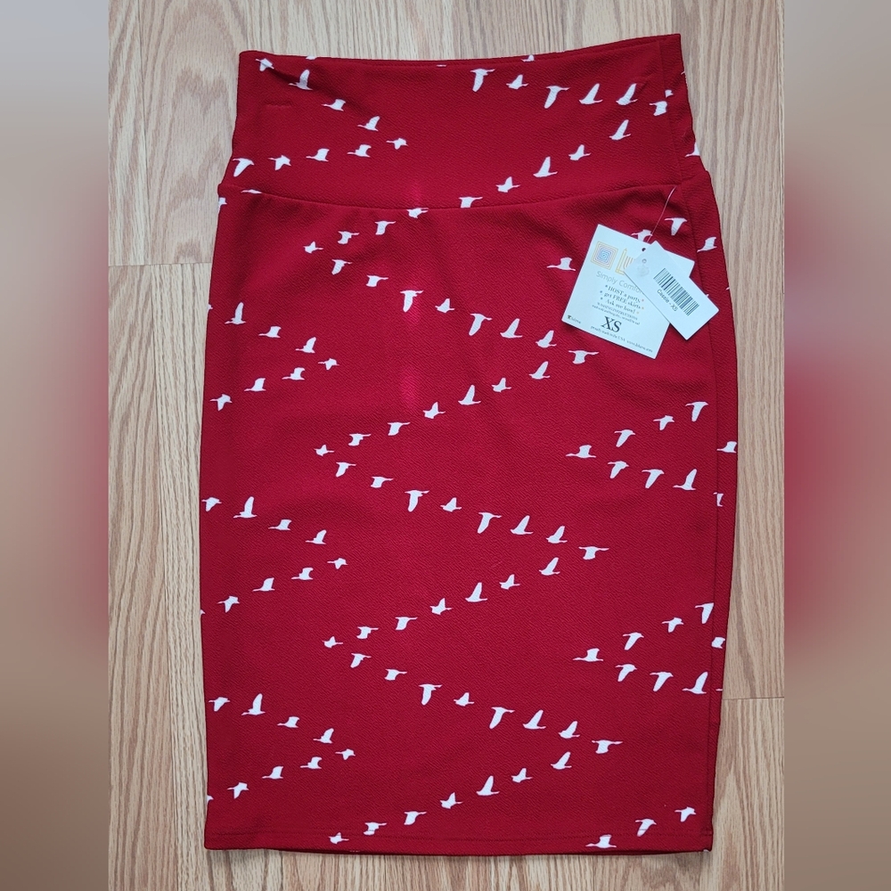 LuLaRoe Cassie Pencil Skirt NWT XS Red with Birds